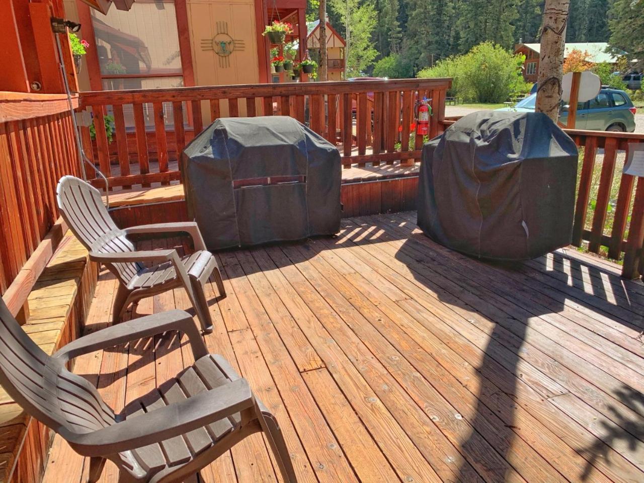 Valley Condo 124 - Creekside - Wifi - Hot Tub - Fireplace - Washer - Dryer - Playground Red River Eksteriør bilde